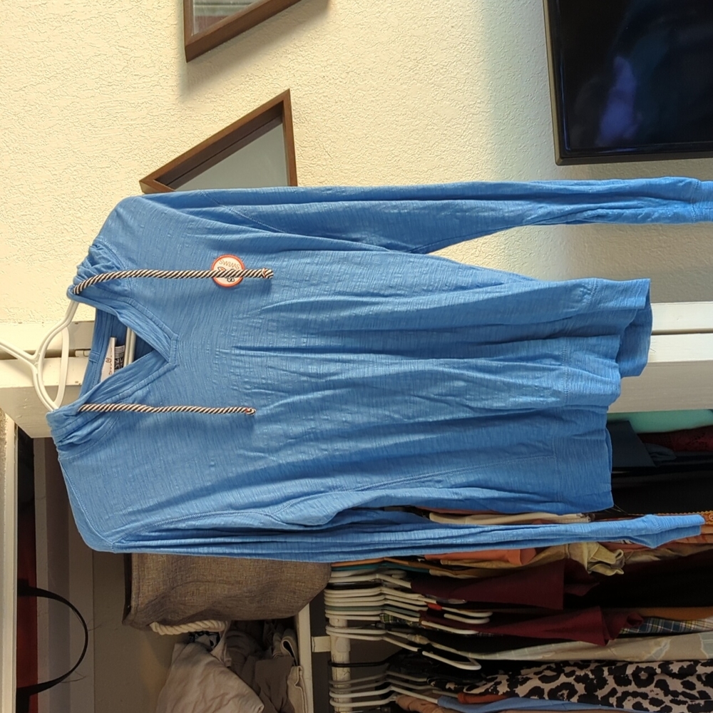 Blue Psycho Bunny light weight hoodie